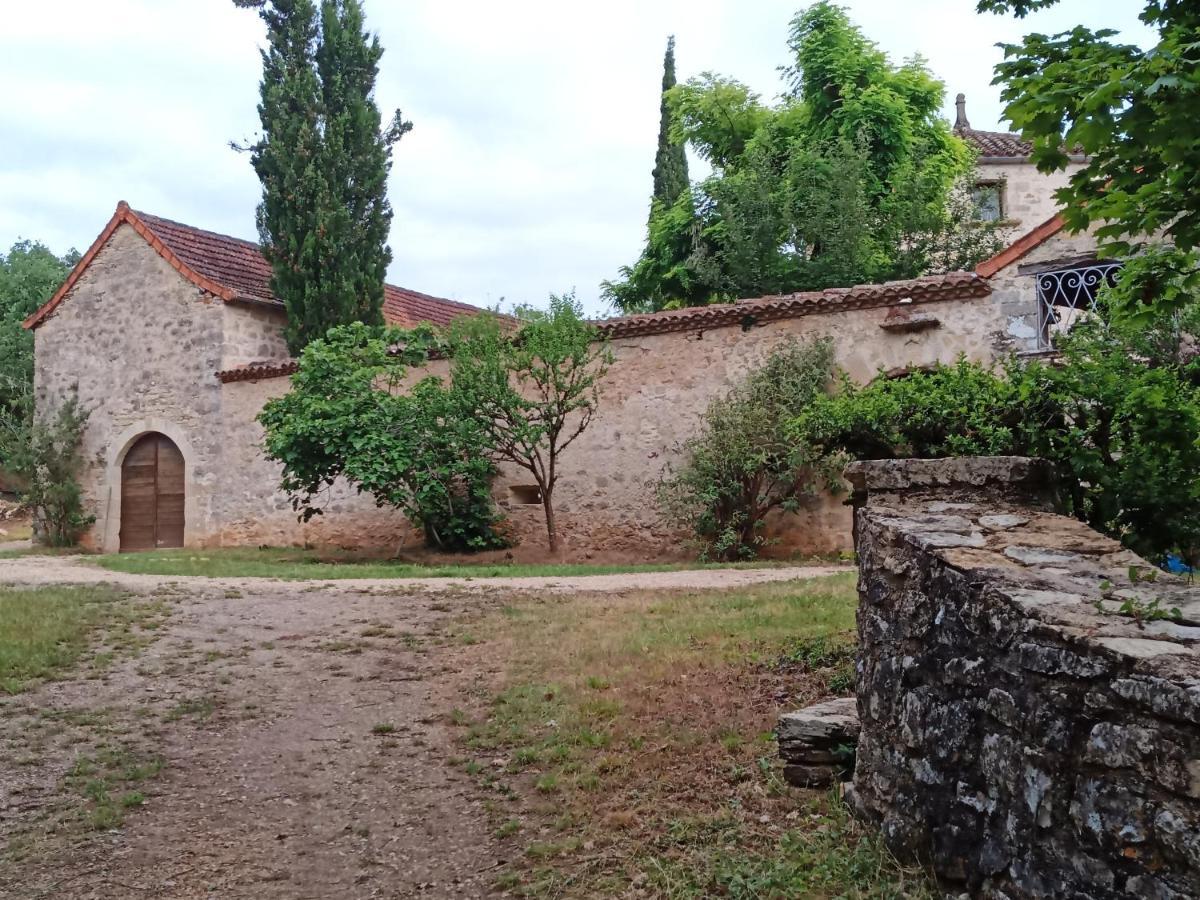Les Granges De L Abbaye Bed and Breakfast Ginals Εξωτερικό φωτογραφία